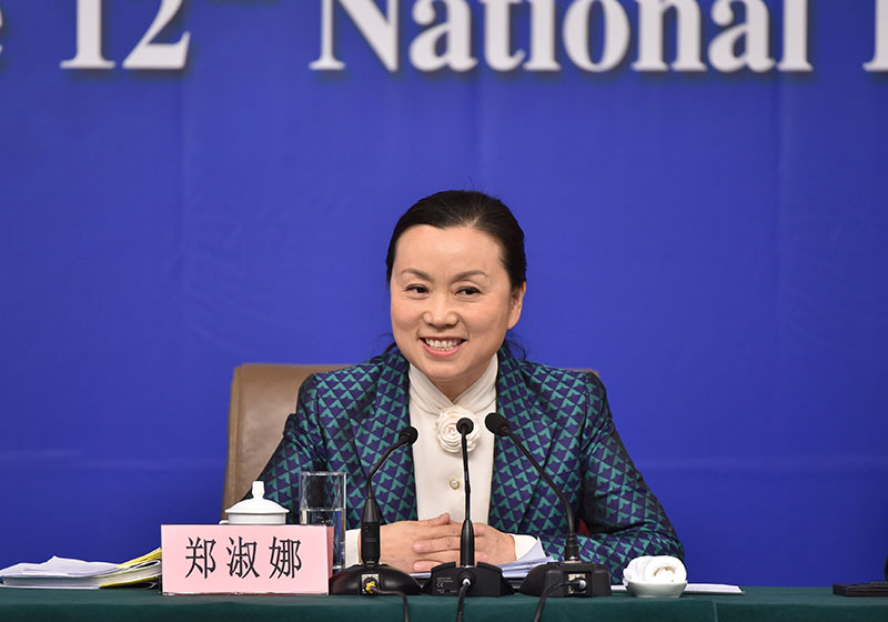 全国人大常委会法工委负责人答记者问
