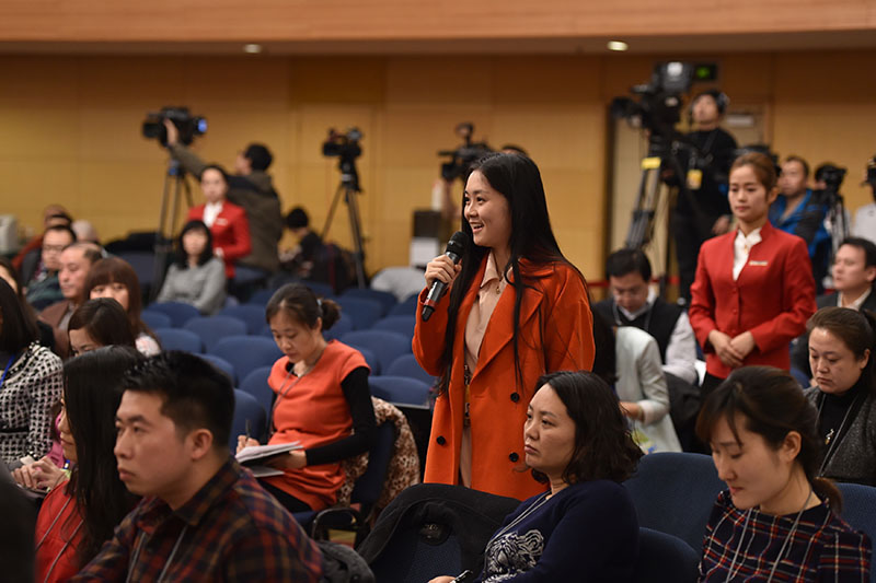 全国人大常委会法工委负责人答记者问