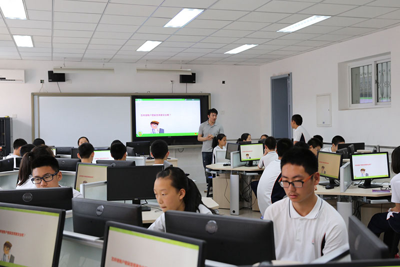 网络安全进课堂 走进五十四中网络安全科技课