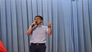 独唱:《唱支山歌给党听》