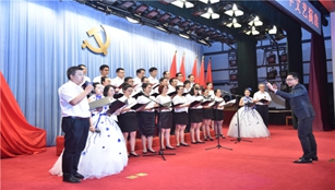 合唱:《祖国不会忘记》