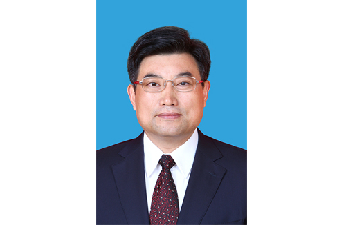 内蒙古自治区党委副秘书长、党委网信办主任 余瑞卿