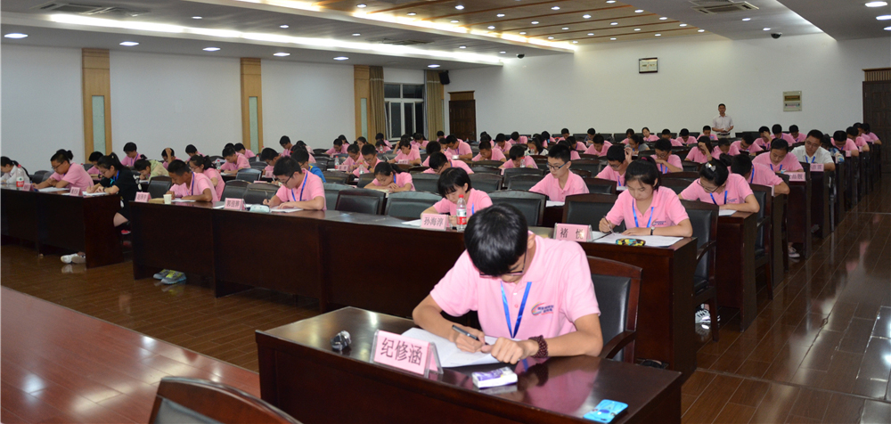 8月25日至28日，国家网络安全宣传周网络安全知识竞赛复赛暨夏令营活动在武汉举办，图为活动现场。
