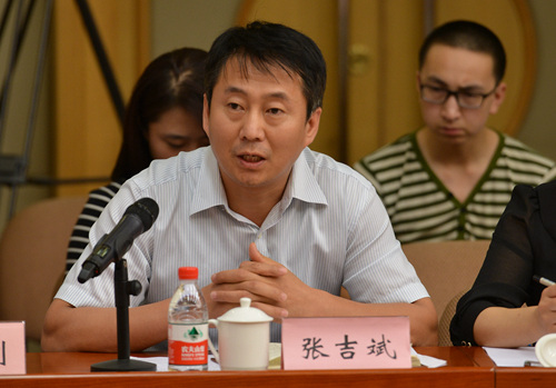 中国关工委张吉斌五老支援积极参与网吧义务监督