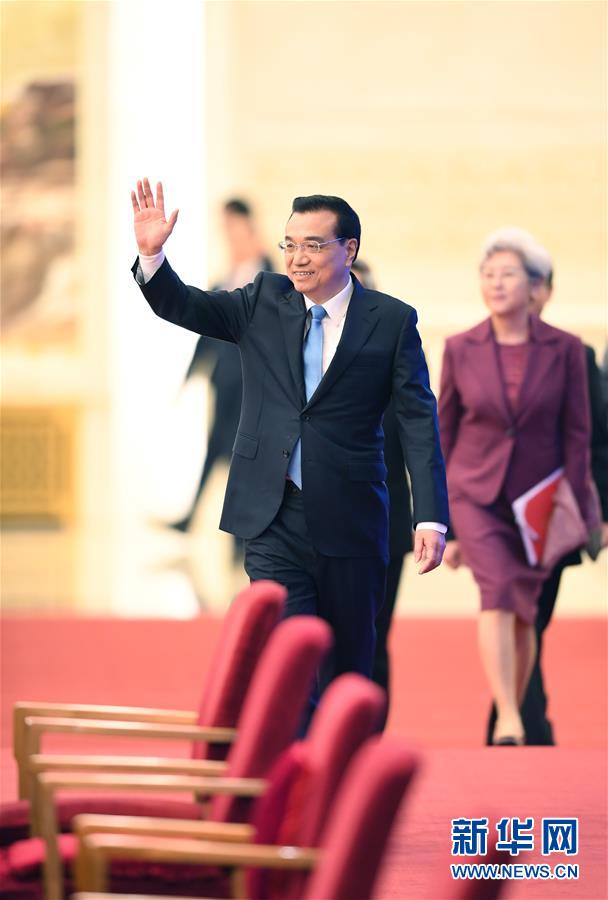 （两会&middot;总理记者见面&middot;XHDW）（3）李克强总理与中外记者见面 