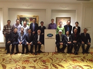 APEC多语种邮件一家人