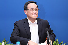 徐麟:首批领证网站和记者当好网上舆论阵地领头羊