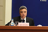 国新办新闻发言人胡凯红主持发布会