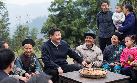图片故事|习近平抓扶贫：路走对了就不怕遥远